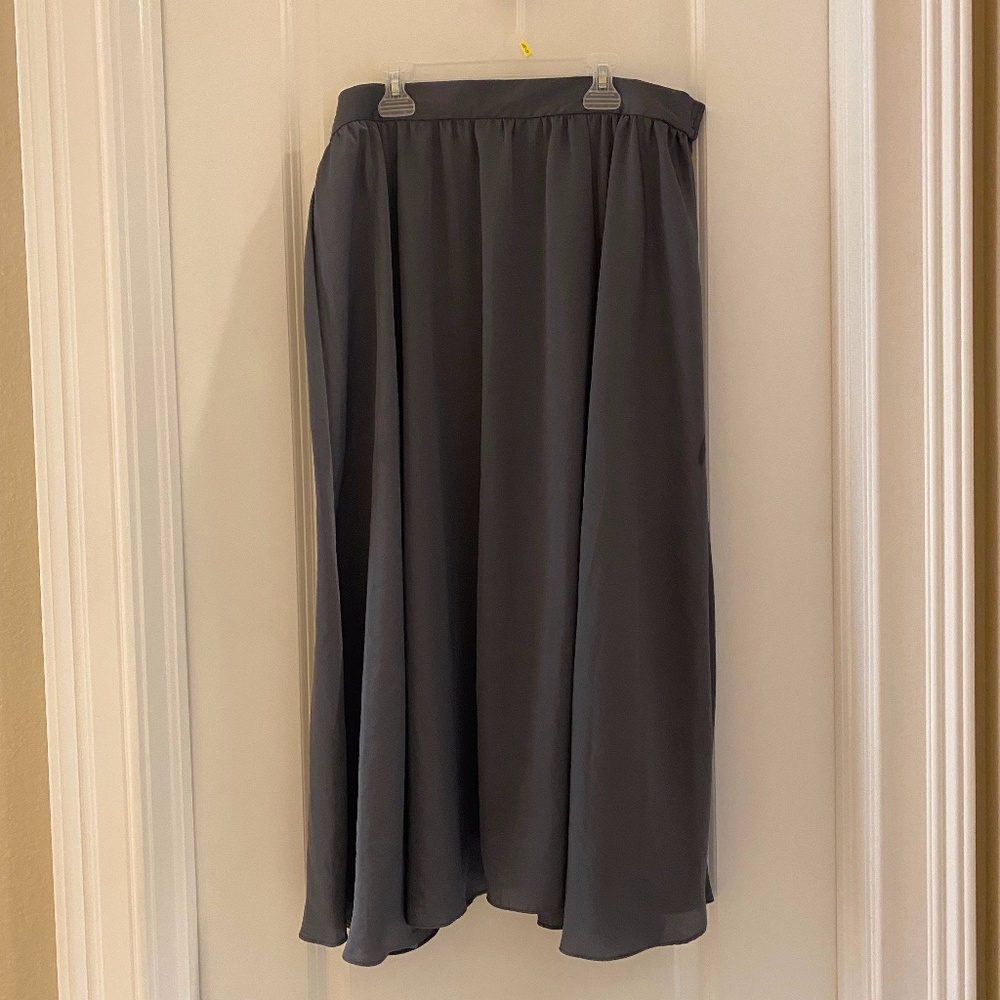 Old Navy skirt ladies L.  Dressy for party, holiday, New Years Eve.
